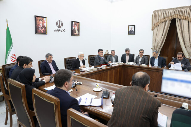 عارف: نباید درهای حضور اساتید و دانشجویان ایرانی  در کنفرانس‌ها و مجامع دانشگاهی بین‌المللی را ببندیم