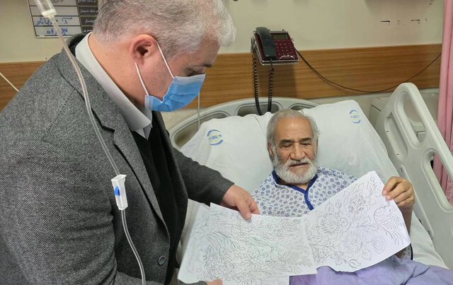 بیماری و تخت بیمارستان هم مانع هنرنمایی هنرمند پیشکسوت نشد!