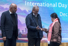 مسعود پزشکیان، رئيس جمهور و احمد میدری، وزیر کار در آیین گرامیداشت روز جهانی افراد دارای معلولیت 