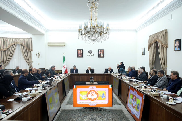 اخبار سیاسی ۱۲ آذر؛ تاکید رهبری بر رعایت کامل احترام زن/دلیل اجرا نشدن کالابرگ الکترونیک