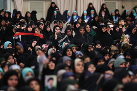 دیدار هزاران نفر از زنان و دختران با رهبر انقلاب