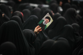 دیدار هزاران نفر از زنان و دختران با رهبر انقلاب