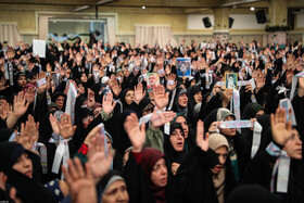 دیدار هزاران نفر از زنان و دختران با رهبر انقلاب