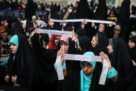 دیدار هزاران نفر از زنان و دختران با رهبر انقلاب