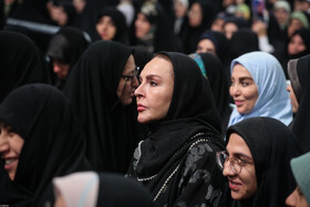 دیدار هزاران نفر از زنان و دختران با رهبر انقلاب