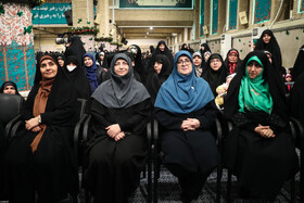 دیدار هزاران نفر از زنان و دختران با رهبر انقلاب
