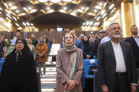 ژاله آموزگار، پژوهشگر فرهنگ و زبان‌های باستانی، اسطوره شناس، مترجم و نویسنده در آئین رونمایی مجموعه‌ٔ اسناد داخلی و خارجی