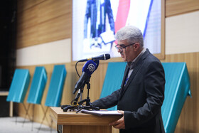 میر حسین حسن‌زاده، مدیرعامل خانه دانش و فرهنگ زبان پارسی در آئین رونمایی مجموعه‌ٔ اسناد داخلی و خارجی