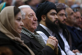 آئین رونمایی مجموعه‌ٔ اسناد داخلی و خارجی