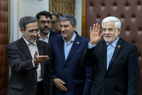 محمدرضا عارف، معاون اول رییس جمهور و علی منتظری رییس جهاد دانشگاهی کشور در جلسه شورای جهاد دانشگاهی