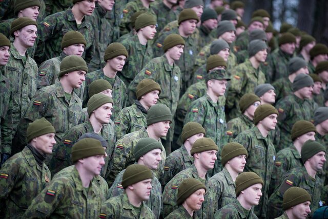 عضو ناتو از بیم روسیه خدمت اجباری سربازی را از سر گرفت