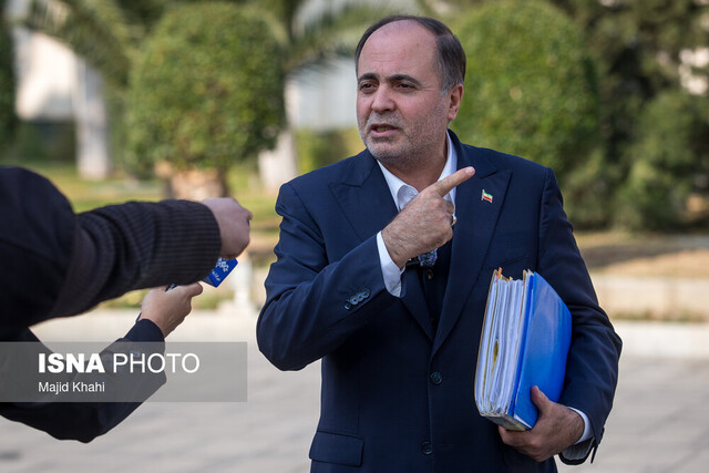 اصلاح قیمت مرغ/توضیح درباره تغییرات سهمیه کارت سوخت/توصیه وزیر بهداشت به گروه‌های پرخطر