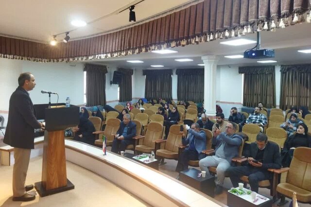 مدیر توزیع برق: استقبال سرمایهگذاران از انرژیهای تجدیدپذیر، نویدبخش آیندهای روشن در حوزه انرژی است