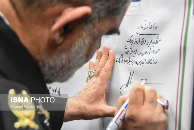 حضور مقتدرانه در پهنه‌های آبی و اسکورت شناورهای ایرانی با سهند و کردستان