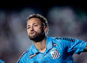 هت تریک نیمار با پیراهن سانتوس