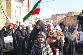 مراسم تشییع و تدفین پیکر مطهر شهید گمنام ۱۸ساله دفاع مقدس در همدان