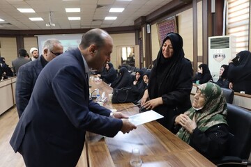 تجلیل از ۶۰ مادر و همسر شهید ورامینی در سالروز شهادت حضرت ام‌البنین(س)