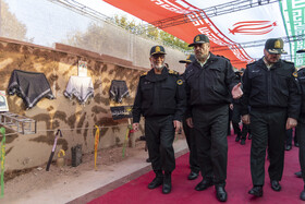 حضور سردار قاسم رضایی، جانشین فرمانده کل انتظامی جمهوری اسلامی ایران و حمید هداوند، فرمانده انتظامی البرز در اجلاسیه ۳۰۵ شهید فرماندهی انتظامی استان البرز