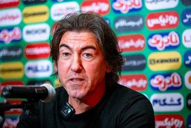 نشست خبری ریکاردو ساپینتو، سرمربی استقلال پیش از دیدار با پرسپولیس