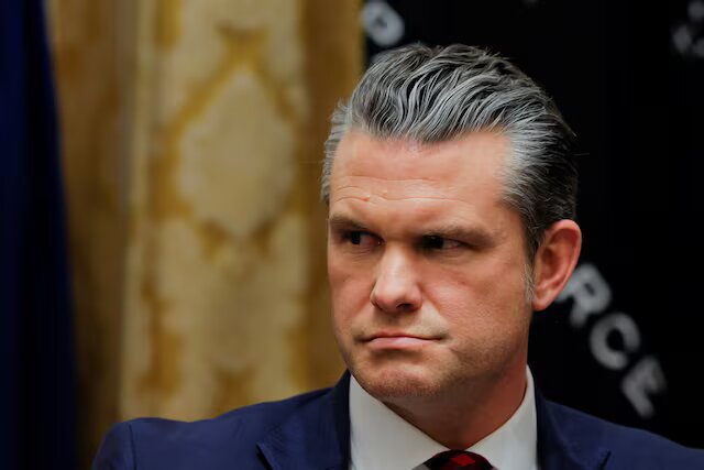 وزیر جنگ آمریکا در رسوایی سیگنال‌گیت محکوم شد