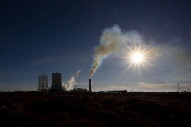 محیط زیست استان یزد افشا کرد؛ مصرف غیرقانونی سوخت مازوت در کارخانجات