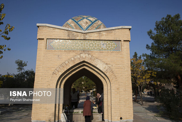 یادکردی از استاد جلال‌الدین تاج اصفهانی در تخت فولاد اصفهان