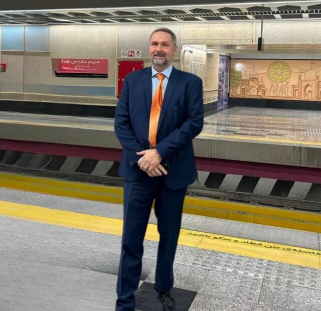 شرکت سفیر سوئیس در تهران در مراسم افتتاح ایستگاه مریم مقدس شرکت سفیر سوئیس در تهران در مراسم افتتاح ایستگاه مریم مقدس