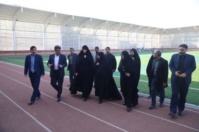 بازدید معاون امور زنان و خانواده رئیس‌جمهور از ورزشگاه تختی قم