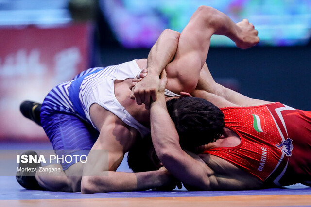 عکس تزئینی است. ادعای قربانی درباره جنجال لیگ: درستکار تماس گرفت، مومنی از سالن فرار کرد!