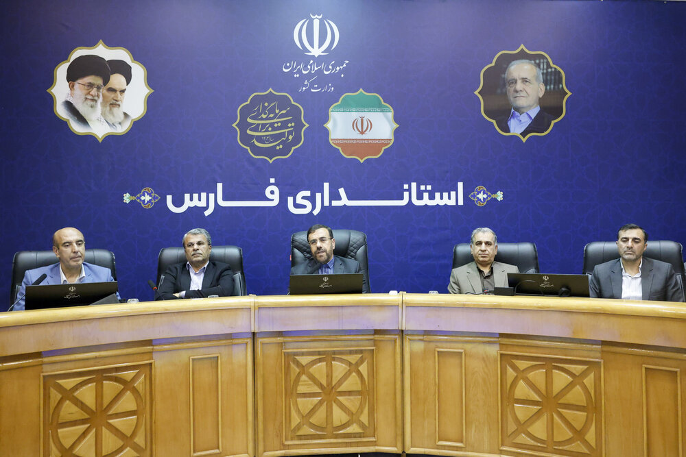 استاندار فارس: انتصاب‌ مدیران در شهرستان‌ها با هماهنگی فرمانداران انجام شود