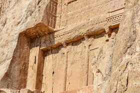 «نقش هرمز دوم»در این مجموعه شاهد آسیب های فراوان آن هستیم 
