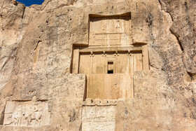 از گسل تا مرمت محوطه جهانی  نقش رستم -شیراز