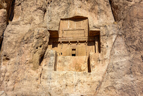 از گسل تا مرمت محوطه جهانی  نقش رستم -شیراز