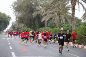 بیش از پنج هزار ورزشکار در ماراتن کیش دویدند