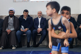 محمدباقر قالیباف، رئیس مجلس شورای اسلامی و احمد دنیا مالی، وزیر ورزش و جوانان در افتتاح خانه کشتی شهر طرقبه