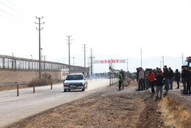 برگزاری رقابت اتومبیل رانی (درگ۴۰۰ متر )در بجنورد