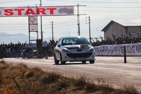 برگزاری رقابت اتومبیل رانی (درگ۴۰۰ متر )در بجنورد