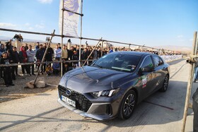 برگزاری رقابت اتومبیل رانی (درگ۴۰۰ متر )در بجنورد