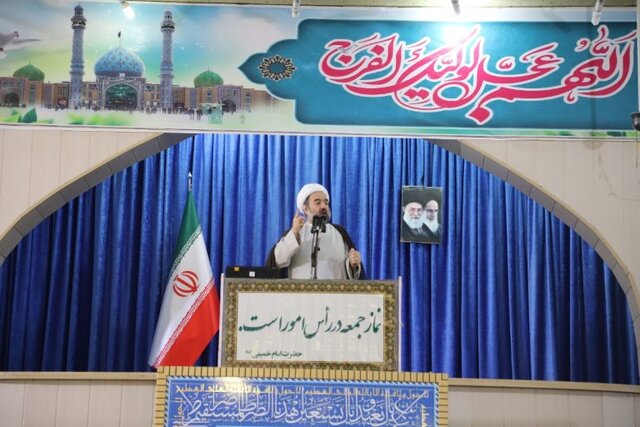 امام‌جمعه زاهدان: بانوان با الگوگیری از حضرت زهرا (س)، نقش مؤثری در خانواده و اجتماع ایفا می‌کنند