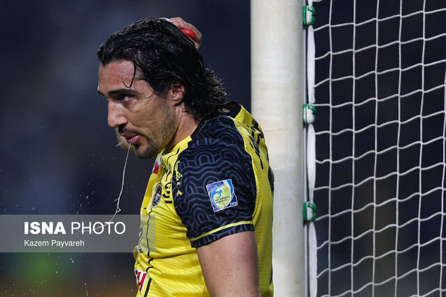 باز هم تعویض طلایی، باز هم "محرم تایم"/ قهرمانی نیم فصل سپاهان با گل لحظه آخری