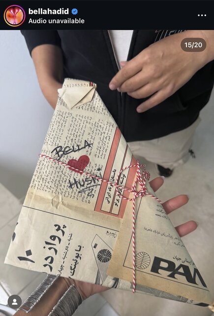 گلاب، فرش ایرانی و تخته نرد در خانه این مُدل جهانی چه معنایی میدهد؟ گلاب، فرش ایرانی و تخته نرد در خانه این مُدل جهانی چه معنایی میدهد؟