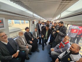 رونمایی از ۲ رام قطار متروی ملی/ چمران: باید به تولید روزی یک واگن برسیم
