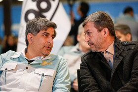 از راست مهدی جمالی‌نژاد، استاندار اصفهان و سعید زرندی، مدیر عامل محتمع فولاد مبارکه در آیین افتتاح پروژه انتقال آب دریای عمان به اصفهان