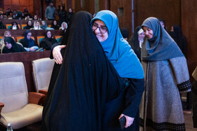 شینا انصاری، معاون رئیس‌جمهور و رئیس سازمان حفاظت محیط زیست، فاطمه مهاجرانی، سخنگوی دولت در آیین افتتاحیه هفته زن و تکریم مقام مادر