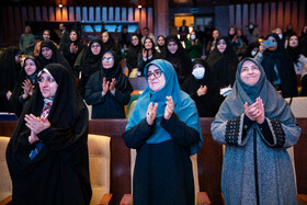 شینا انصاری، معاون رئیس‌جمهور و رئیس سازمان حفاظت محیط زیست، فاطمه مهاجرانی، سخنگوی دولت و زهرا بهروزآذر، معاون رئیس‌جمهور در امور زنان و خانواده در آیین افتتاحیه هفته زن و تکریم مقام مادر