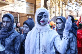 افتتاحیه سی‌امین جشنواره بین‌المللی تئاتر کودک و نوجوان همدان