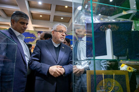 بازدید بازدید سیدرضا صالحی امیری، وزیر میراث فرهنگی، گردشگری و صنایع دستی از نمایشگاه توانمندی‌های اقتصادی استان مرکزی 