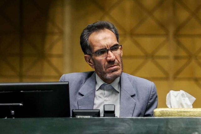 نماینده خمین: رویداد بر آستان آفتاب بدنبال شناساندن ابعاد مختلف شخصیت حضرت امام(ره) است