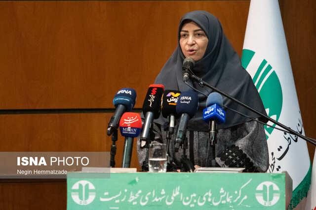 نقش پررنگ زنان در اطفای آتش‌سوزی جنگل‌های الیت/ همکاری نزدیک حوزه‌های محیط زیست و زنان در مدیریت تغییرات اقلیمی