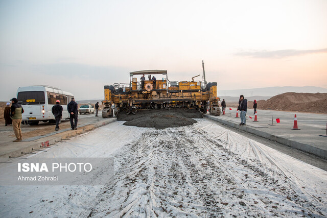 بازدید خبرنگاران از پروژه آزادراه شهید سلیمانی در قم
